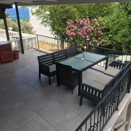 Sunset House - 200m To The Apartment *